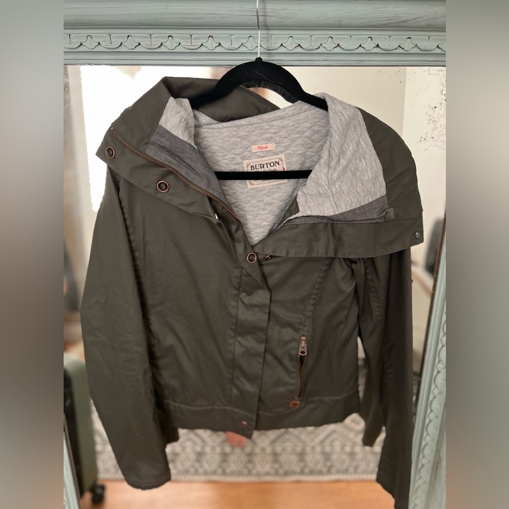 Burton Size Small Coat